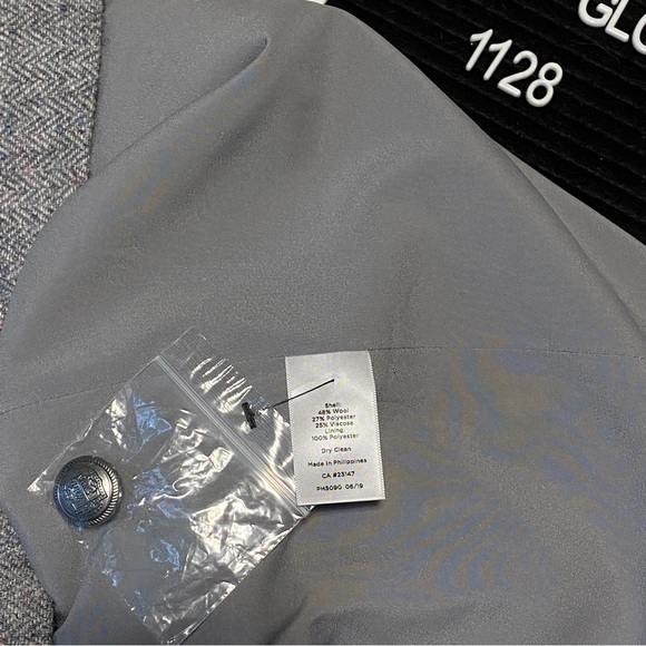 TALBOTS Herringbone Gray/Pink Speckle Scallops 3 buttons Skirt. 1128 - Picture 4 of 7